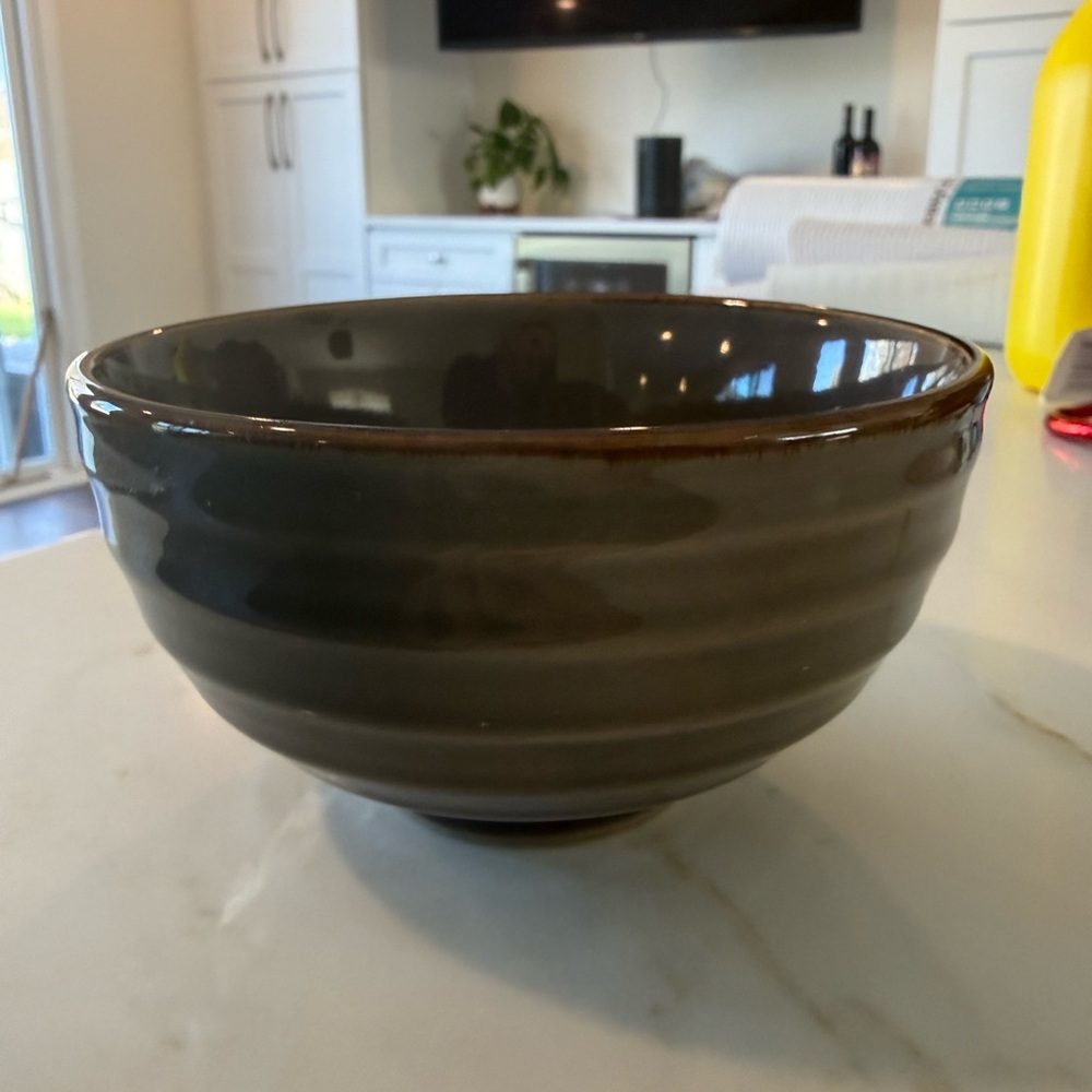 Glazed Ceramic Bowl in Olive Green